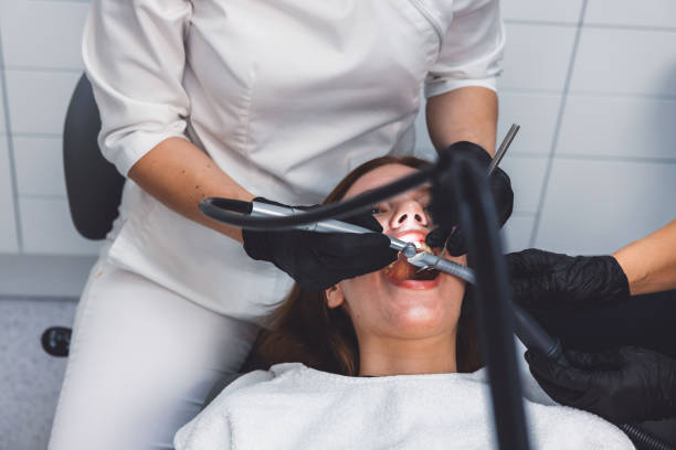 Best Emergency Tooth Extraction  in Lincoln Park, MI